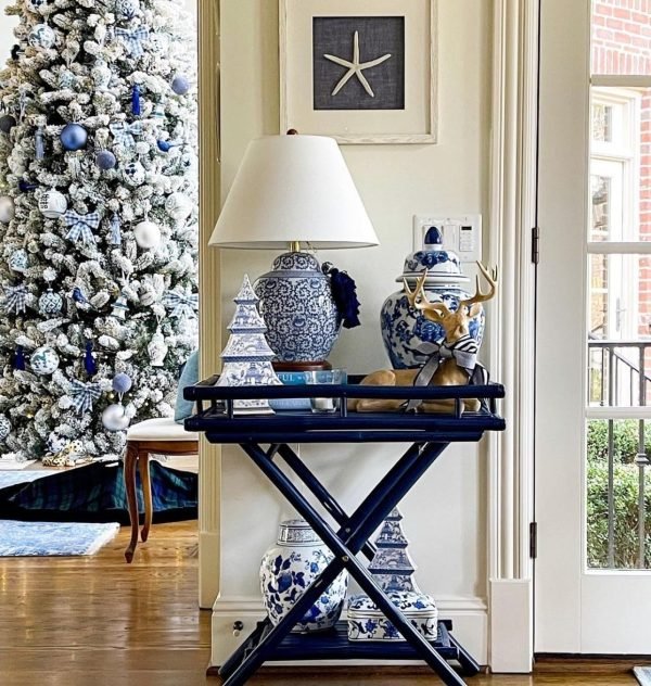 Decor Blue and White Christmas Tree Figurine ?C Dolomite Holiday Decoration with Gold Metallic Accents