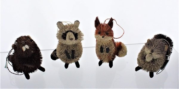 81cahTNZLxL._AC_SL1500 Decor Holiday Decorative Buri Woodland Animal Hanging Accessory Christmas Tree Ornament Set with String Hanger (4 Pack)